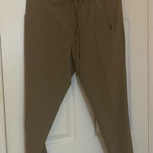 Women's Tan Pants